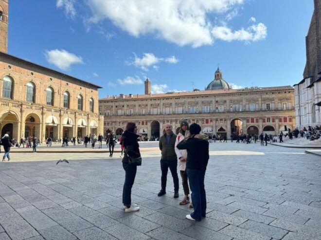 Bologna Small Group Walking Tour With Archiginnasio - Important Guidelines