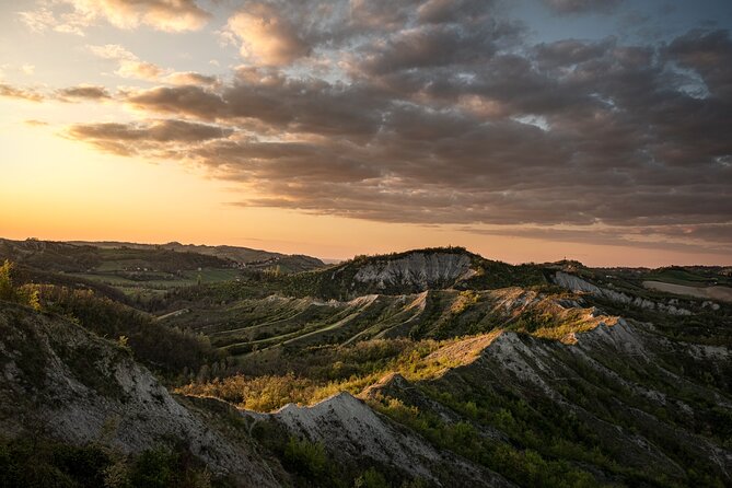 Bologna Surroundings Photo Tour: Rolling Hills and Badlands - Photogenic Places Near Bologna