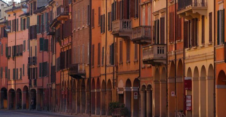 Bologna Theme Tour: the Oldest University in Europe - Itinerary Highlights