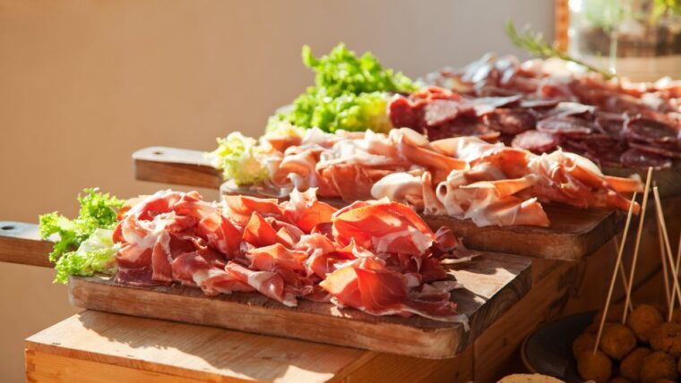 Bologna: Traditional Full Meal Walking Food Tour - Meeting Point and Tour Logistics