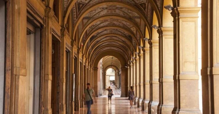 Bologna: Unesco Porticos and San Luca Guided Minibus Tour - Tour Details