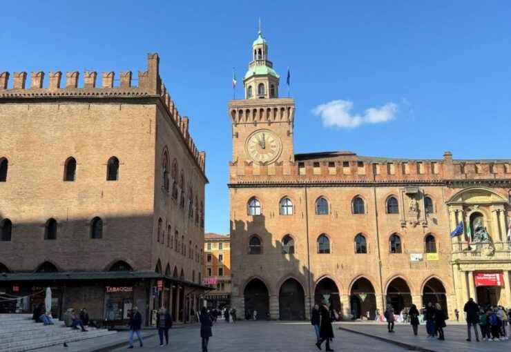 Bologna Walking Tour With Tower Sky View and Archiginnasio - Tour Pricing and Duration