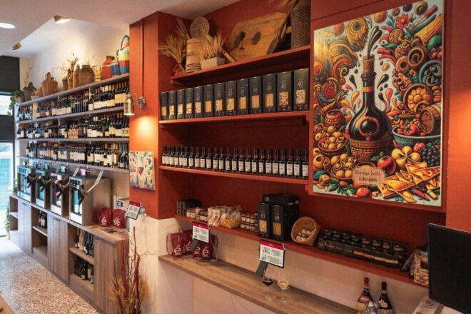 Bologna: Wine and Tasting Experience in Traditional Bottega - Language and Accessibility Details