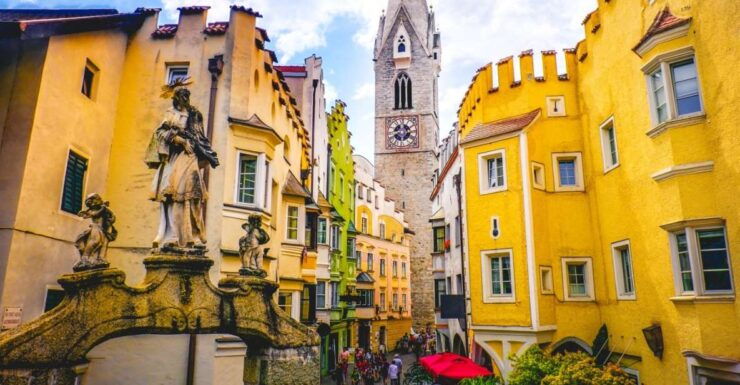 Bolzano: Private Street Food Walking Tour - Tour Duration and Guide Information