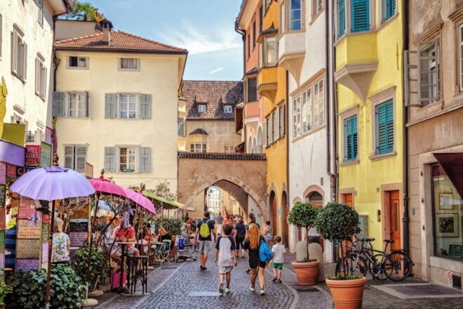 Bolzano: Private Street Food Walking Tour - Booking Policy and Payment Details
