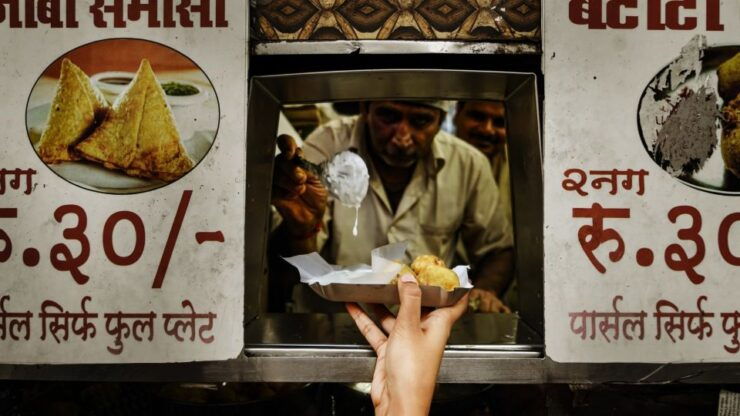Bombay Express Mumbai Food Tour With 15 Tastings - South Indian Delicacies on Banana Leaf