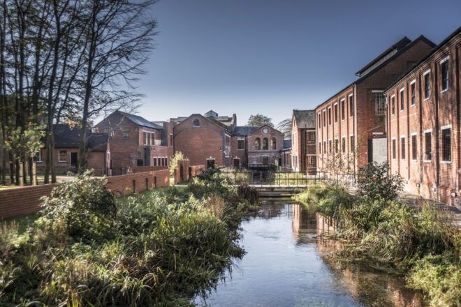 Bombay Sapphire Distillery: Guided Tour & Gin Cocktail - Duration and Starting Times