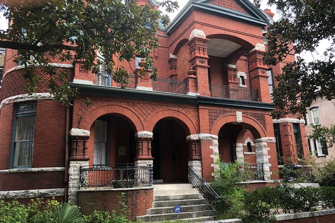 Bonaventure Cemetery Walking Tour With Transportation - Meeting and Pickup Options