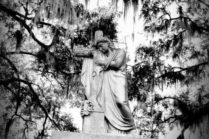 Bonaventure Cemetery Walking Tour With Transportation - Questions and Assistance
