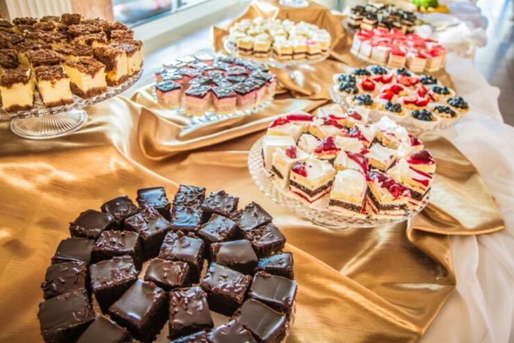 Bonn: Afternoon Boat Tour With Music, Coffee, and Cakes - Musical Entertainment