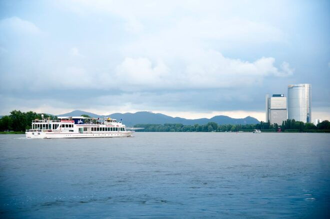 Bonn: Evening Sightseeing Cruise on the Rhine River - Booking Information