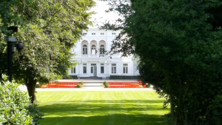 Bonn: Former Government District Private Tour - Activity Details