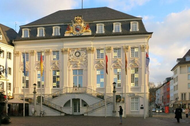 Bonn: Private Guided Walking Tour - Beethovens Hometown