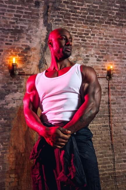 Bonton Rotterdam: Male Dance Show Evening Ticket - Bonton Rotterdam: Male Dance Show Evening Ticket — A Night of Style and Charm