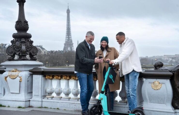 Book a Local Friend & Explore Paris! - Highlights