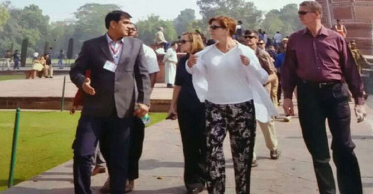 Book Govt. Approved Tour Guide For Taj Mahal & Fort - Explore Agra City With an Official Tour Guide