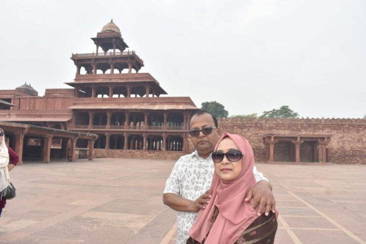 Book Official Tour Guide for Fatehpur Sikri. - Activity Description