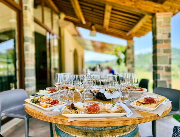 BOOK YOUR PRIVATE WINE OR BEER AMAZING EXPERIENCE IN LUCCA - Languages and Pickup