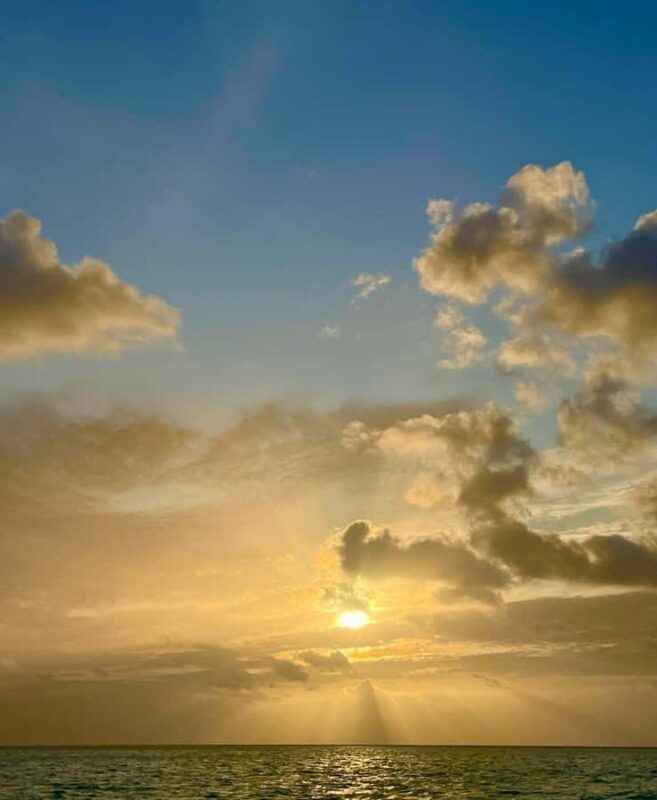 Bora Bora: Private Sunset cruise on the lagoon - A Closer Look at the Experience