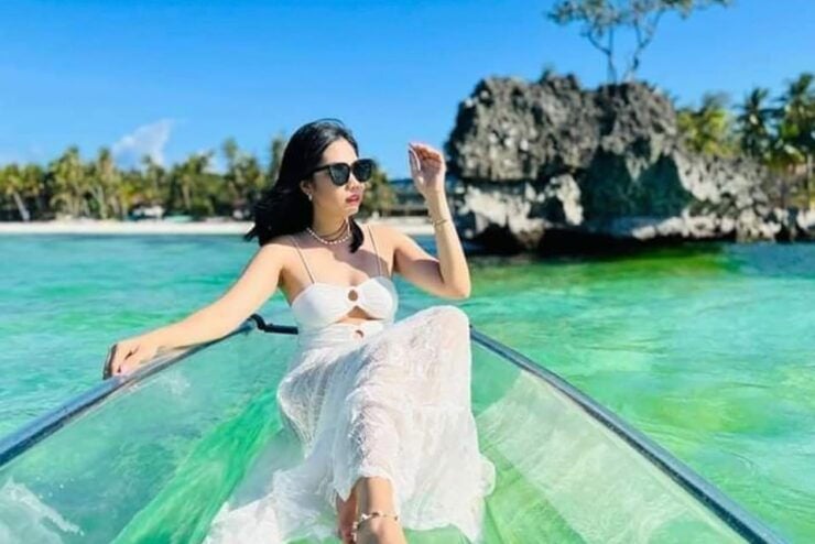 Boracay: Crystal Kayak Photo-op Experience - Experience Highlights