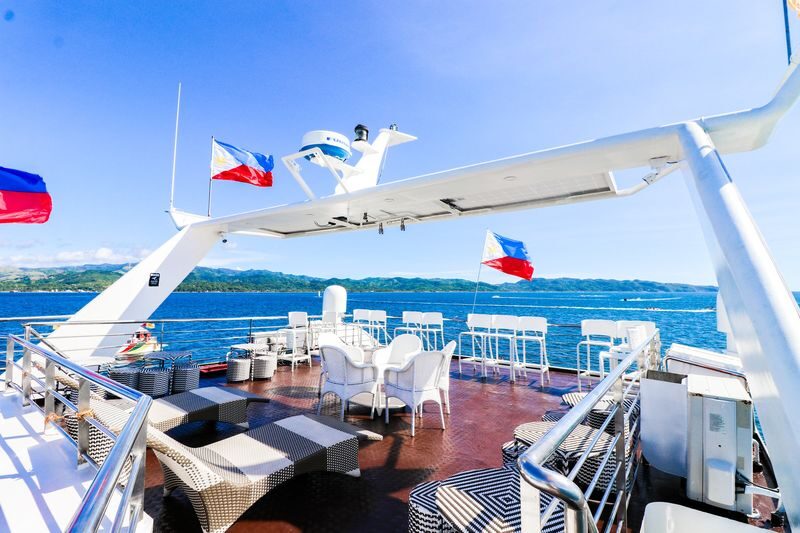 Boracay Diamond Sunset Cruise - Drinks, fruit and pica-pica