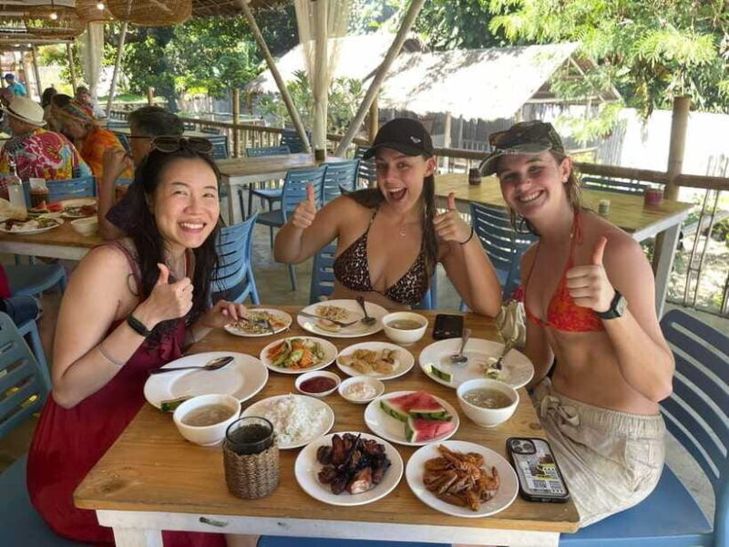 Boracay: Group Island Hopping w/ Lunch and Crystal - Who Will Love This Tour?