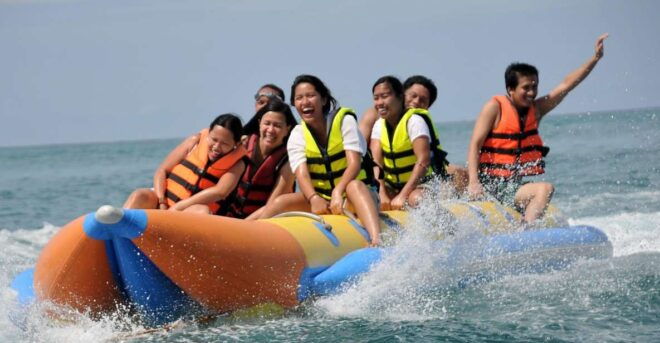 Boracay: Inflatable Banana or Dragon Boat Ride - Meeting Point and Transportation