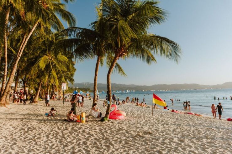 Boracay: Island and Beach-Hopping Boat Tour With Snorkeling - Activity Experience Overview
