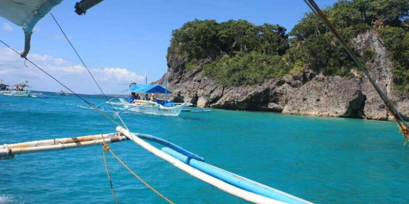 Boracay: Island Hopping Tour with Boodle Fight Lunch - FAQ