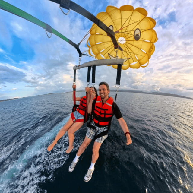 Boracay: Island Hopping with Lunch and Parasailing - FAQ