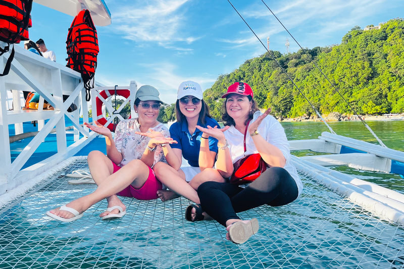 Boracay Island Rhythm Sunset Cruise Experience - Snacks and drinks: good value, simple fare