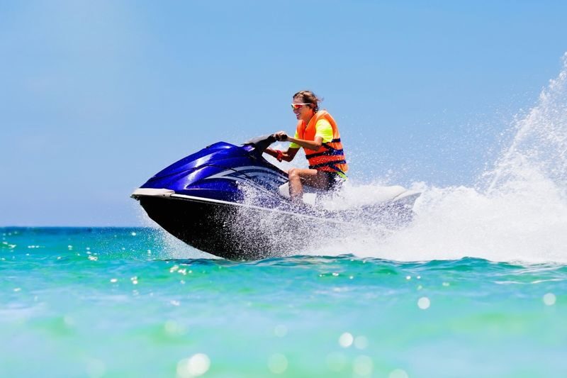 Boracay Jet Ski Experience - Who will get the most from this Boracay activity