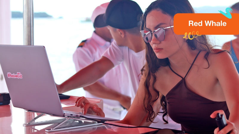 Boracay Party Yacht Experience - What the price buys