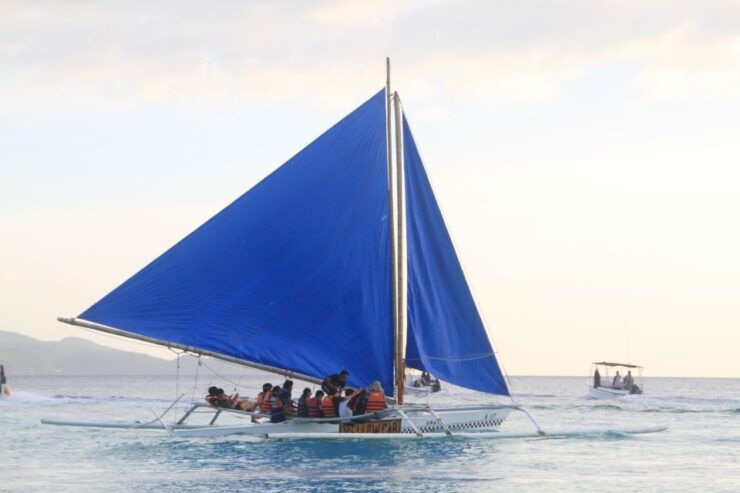 Boracay: Private Traditional Bamboo Boat Sailing Tour - Activity Details