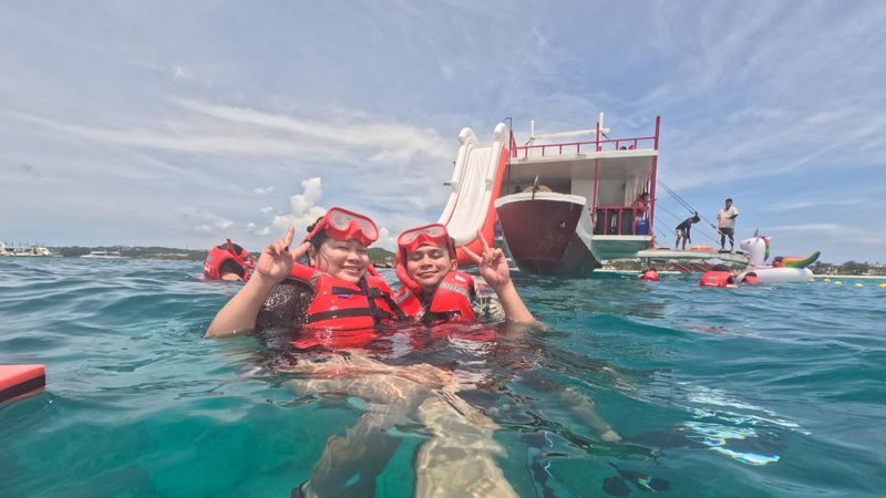 Boracay Red Wave Cruise and Island Hopping - The quick take