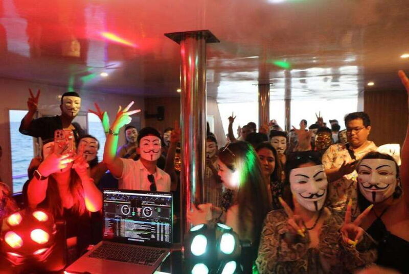 Boracay: Ultimate Party Cruise aboard the Andy World Yacht - The Itinerary: What to Expect