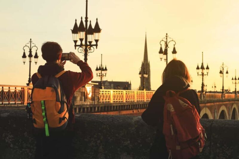 Bordeaux: 2-hour Best Intro Walking Tour with a Local - The Value of a Short Tour
