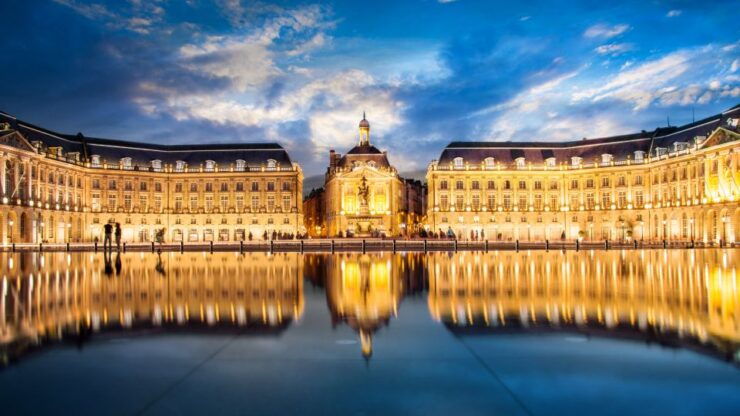 Bordeaux: City Exploration Game and Tour - Experience Highlights