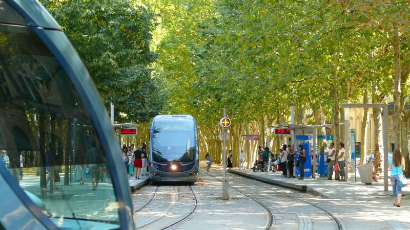 Bordeaux City Pass - Trams, buses and river shuttles make a difference
