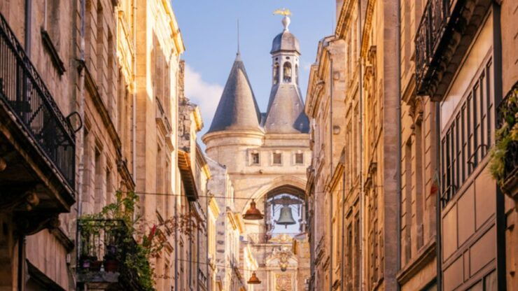 Bordeaux : Discovery Stroll and Reading Walking Tour - Tour Highlights