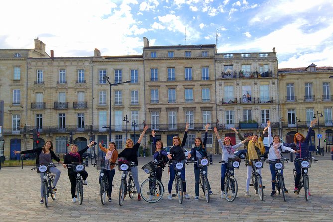 Bordeaux Essentials Sightseeing Bike Tour With a Local Guide - Pricing and Booking