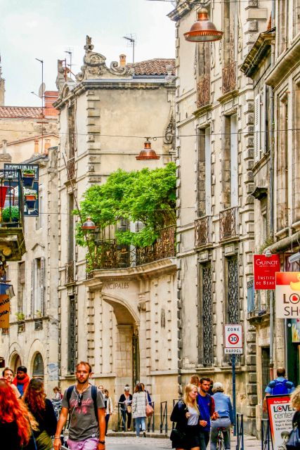 Bordeaux: Express Walk With a Local in 60 Minutes - Activity Details