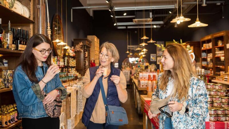 Bordeaux: Farmers Market Tour & Gourmet River Cruise - Exploring the Experience in Depth