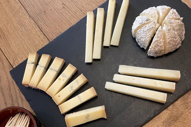 Bordeaux: Foodie Tour - Guided Tour Experience