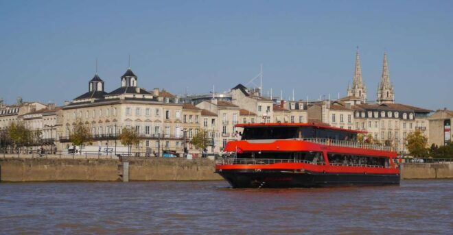 Bordeaux Lunch Cruise - Gourmet Cuisine Onboard