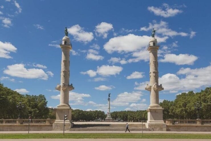 Bordeaux : Must-See Attractions Walking Tour - Tour Details