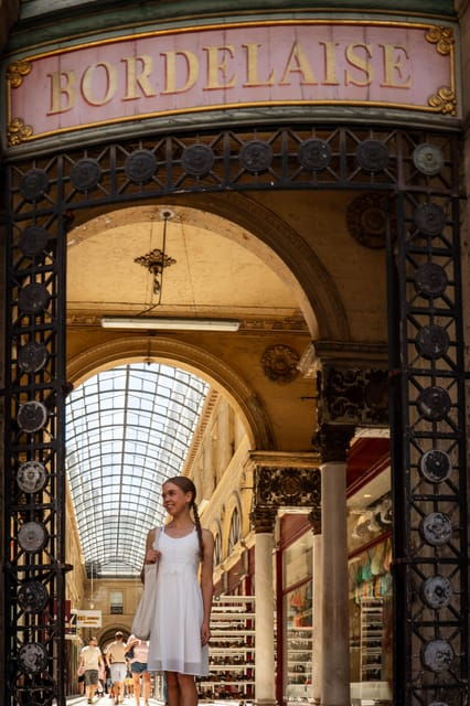 Bordeaux Photographer : Romantic or Family or Friends - Iconic Locations for Stunning Backdrops