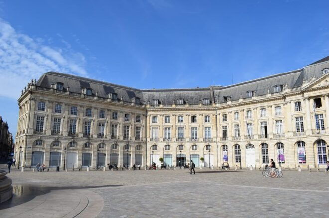Bordeaux: See the Whole City by Bike - Meeting Point and Tour Logistics