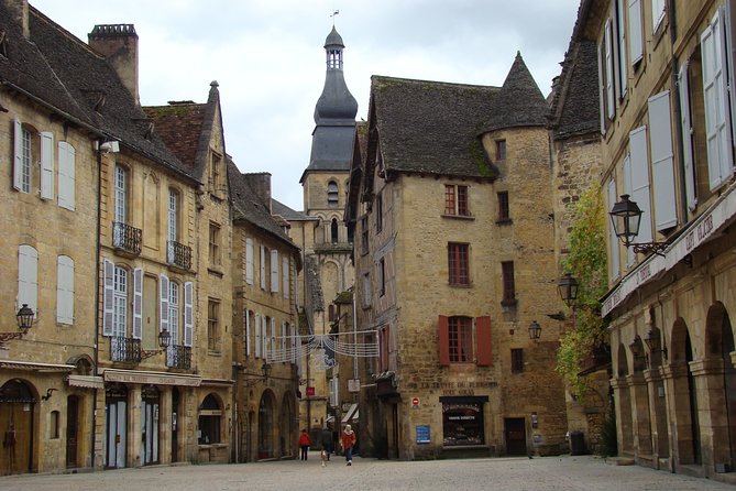 Bordeaux to Dordogne - Private Tour: Fortified Castles and Medieval Villages - Overview and Itinerary