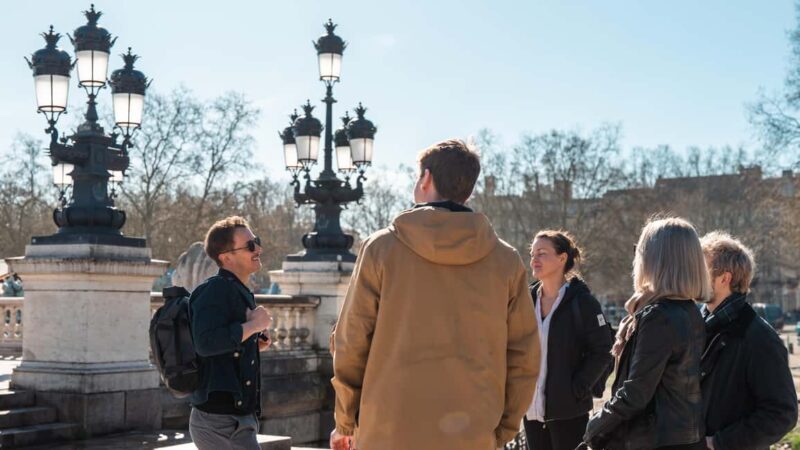 Bordeaux: Walking tour with local Sweets, Wine and Cheese - FAQs